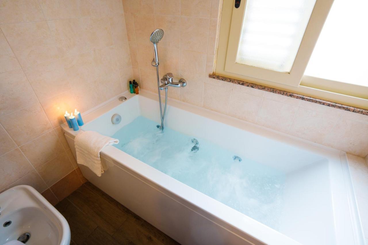 Quattro Torri B&B 圣泰雷萨迪里瓦 外观 照片