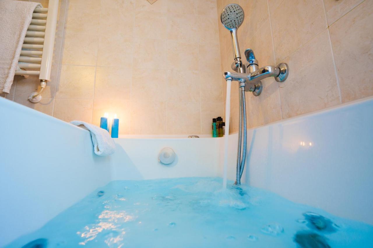 Quattro Torri B&B 圣泰雷萨迪里瓦 外观 照片