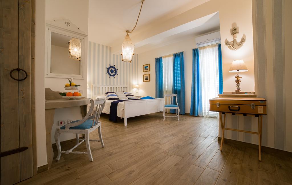 Quattro Torri B&B 圣泰雷萨迪里瓦 外观 照片
